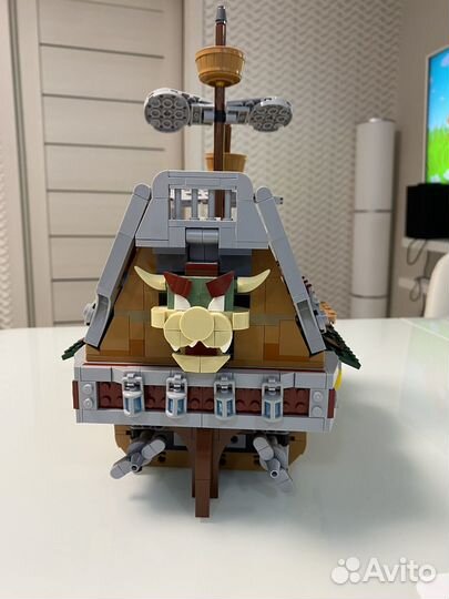 Оригинал Лего Марио - летучий корабль Lego Mario