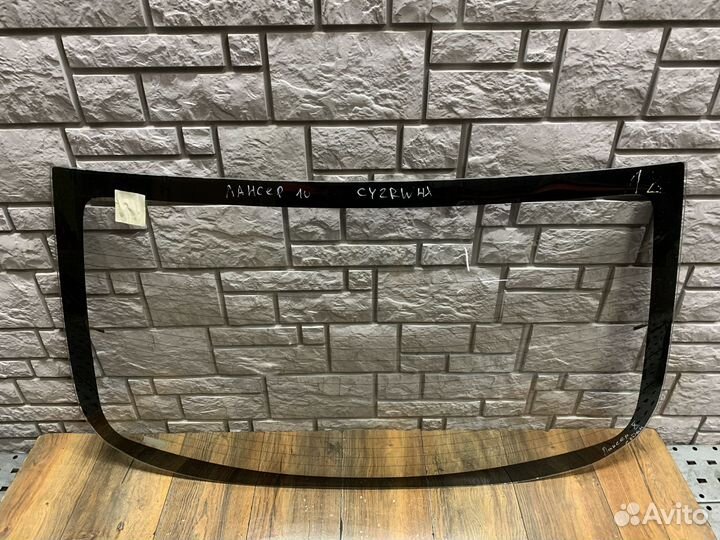 Mitsubishi Lancer Стекло заднее