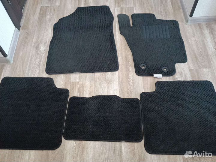 Автомобильные коврики оригинальные