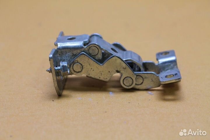 Завес (петля) люка Ariston C00064541 бу. 3625