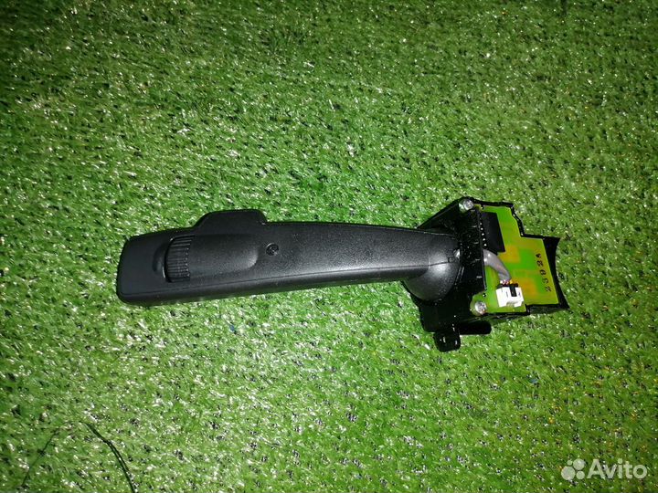 Переключатель подрулевой (дворников) 8682869 Volvo