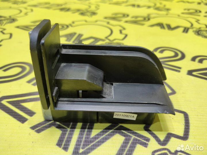 Крепление полки багажника заднее правое Bmw X5 E70