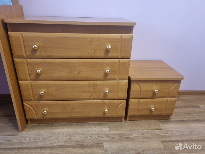 Туалетный столик, комод, тумбы