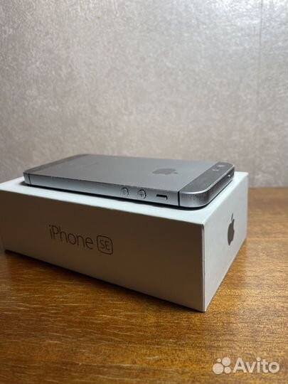 iPhone SE, 128 ГБ