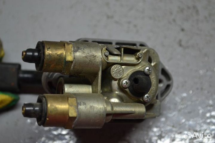 Кран ручного тормоза renault trucks Premium 2 (01