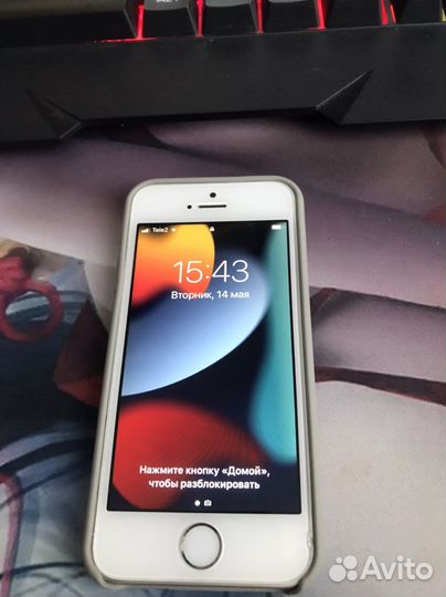iPhone SE, 32 ГБ