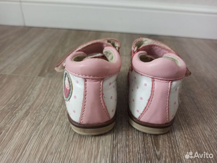 Кроссовки для девочки обувь