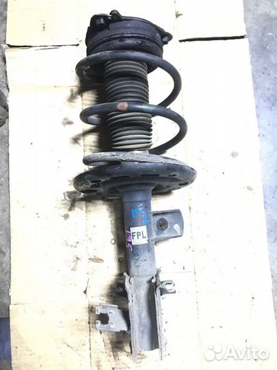 Амортизатор передний левый Nissan Teana J32 2.5