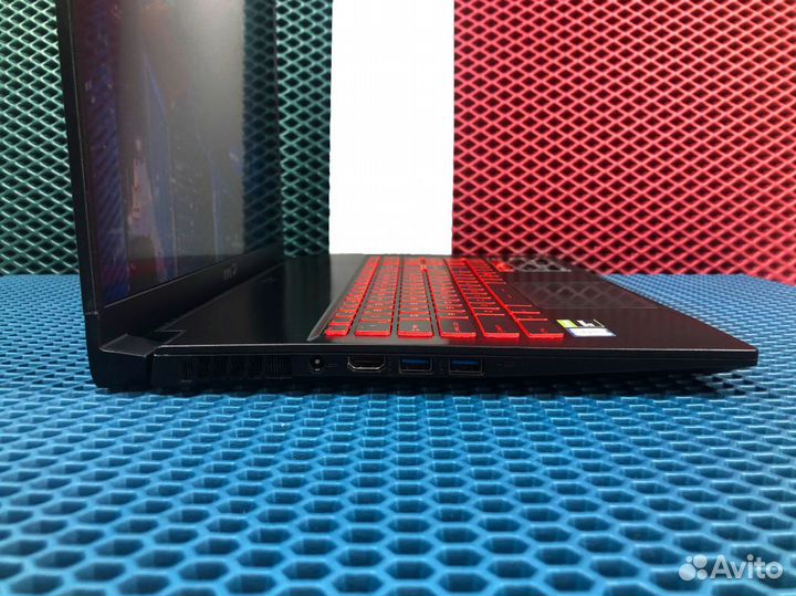 Мощный игровой ноутбук MSI GeForce GTX