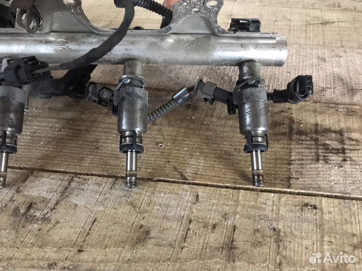 Топливная рампа volkswagen passat b7