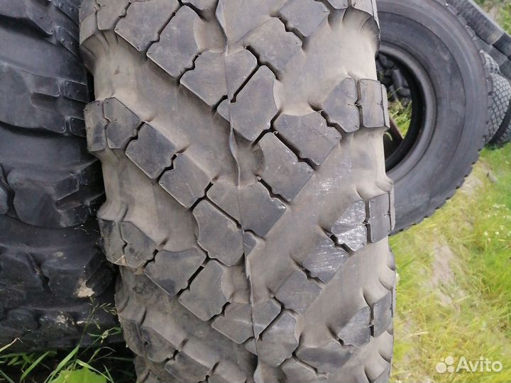 Для погрузчика шины от Урагана