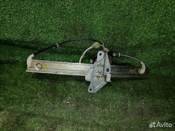 Стеклоподемник задний правый Toyota Camry SV32