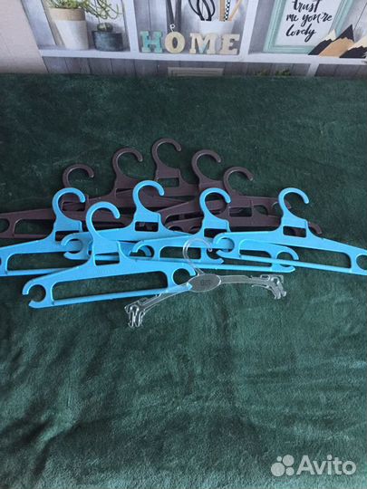 Вешалка для одежды детская