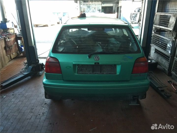 Разбор на запчасти Volkswagen Golf 3