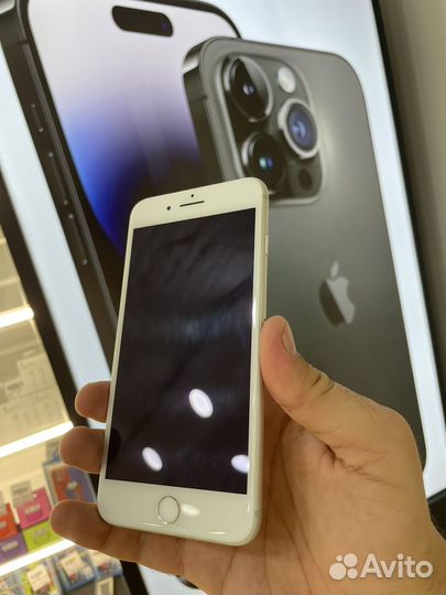iPhone 8 Plus, 64 ГБ