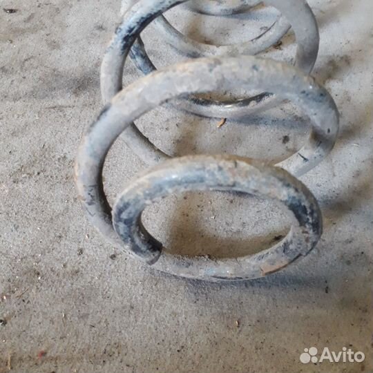 Пружина передний стойки Ауди А4Б5 VW Пассат Б5