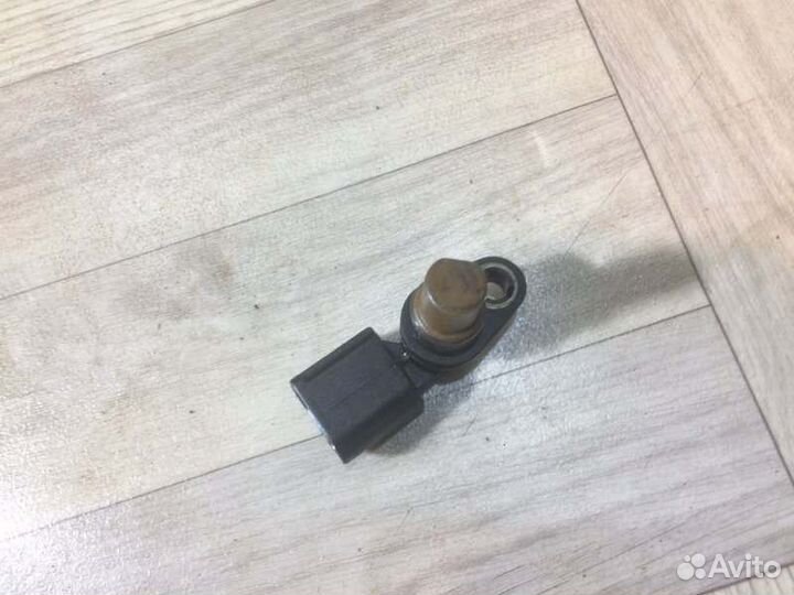 Датчик распредвала Audi A6 C6 AUK 3.2Л