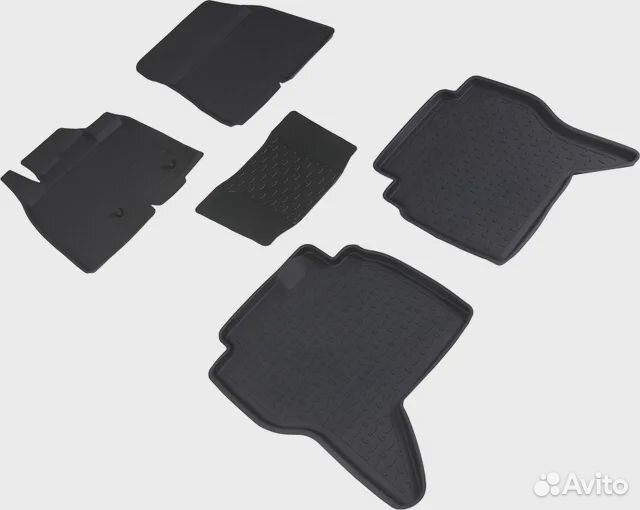 Ковры в салон Mitsubishi pajero 4