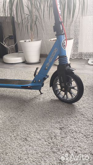 Самокат с дисковыми тормозами