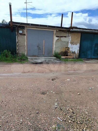 Гараж, > 30 м²