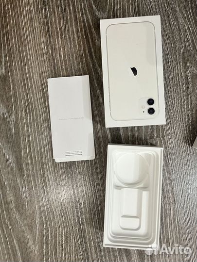 Оригинальные корбки iPhone