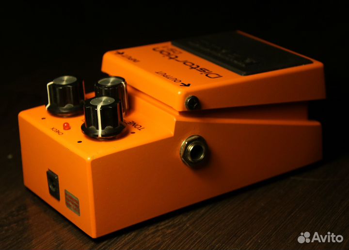 Гитарная педаль Boss Distortion DS-1