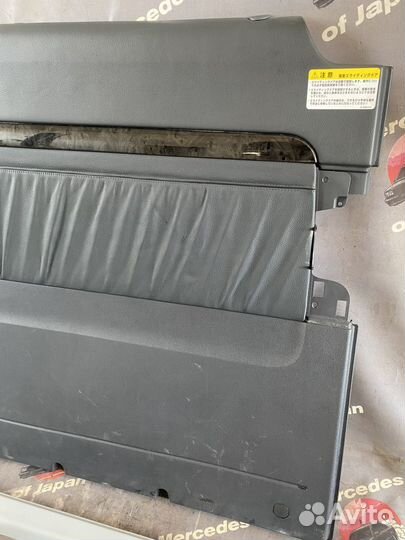 Обшивка левой сдвижной двери Mercedes w639. Япония