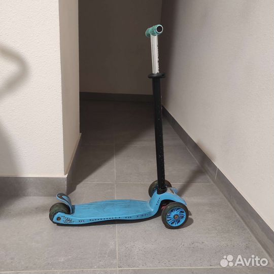 Самокат детский трехколесный