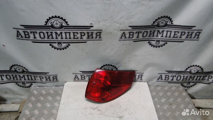 Фoнарь задний правый Tоyоtа Siеnnа 2 2007 3.5