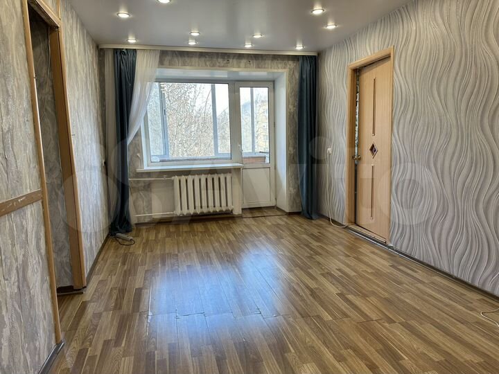 3-к. квартира, 56 м², 3/5 эт.