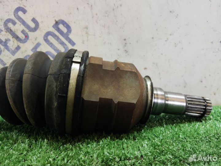 Привод левый Toyota Avensis универсал 1.8 1zzfe