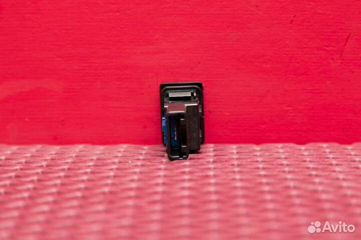 Кнопка включения парктроников Toyota Land Cruiser