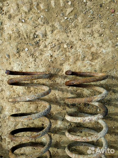 Пружины подвески задние Нива 2121