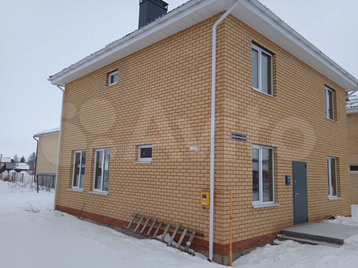 Дом 147,4 м² на участке 5 сот.