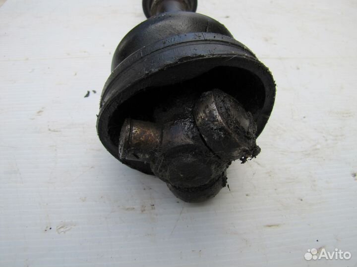 Mitsubishi Galant полуось