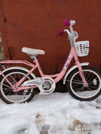 Детский четырёхколёсный велосипед