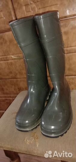 Резиновые сапоги