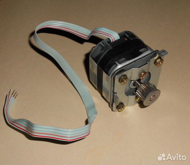 Шаговые двигатели