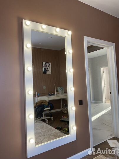 Гримерное зеркало