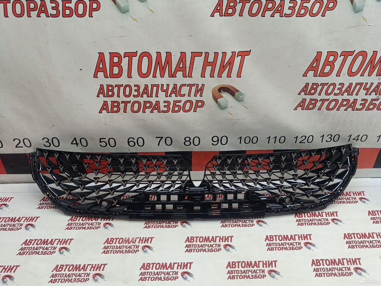 Решетка радиатора Voyah Passion