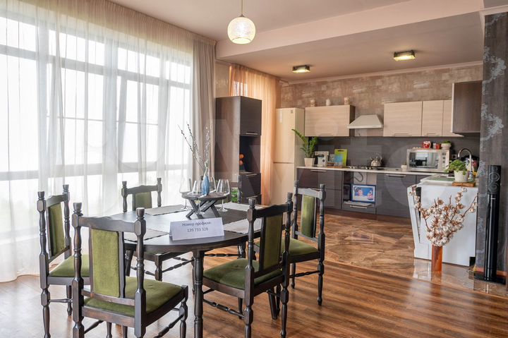 Дом 200 м² на участке 6 сот.