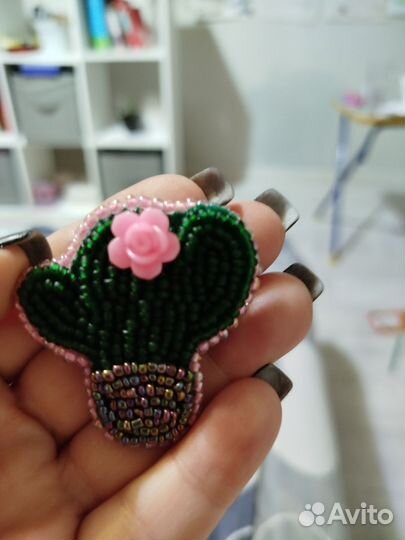 Брошь из бисера