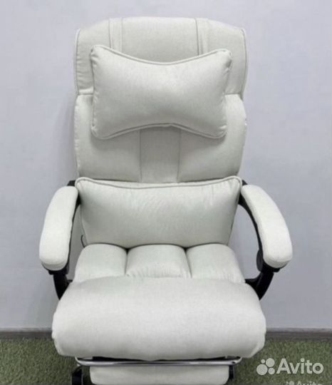 Компьютерное кресло офисное руководителя