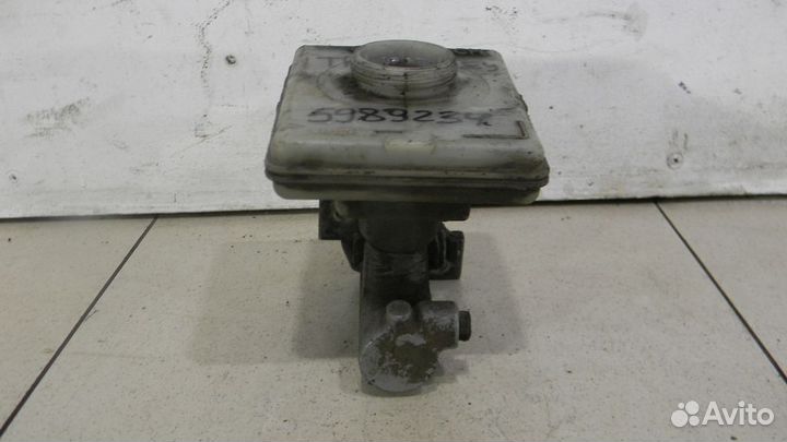 Цилиндр тормозной главный