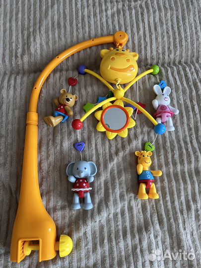 Музыкальный мобиль на кроватку