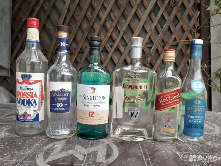Бутылки и коробки