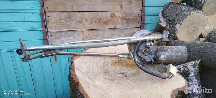 Мотор и тяга стеклоочистителя