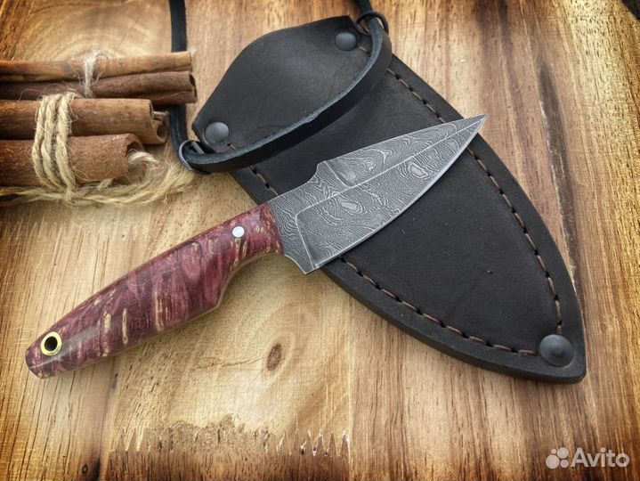 Нож для ношения на шее из стали дамаск