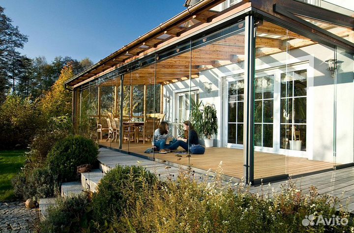 Безрамное раздвижное остекление