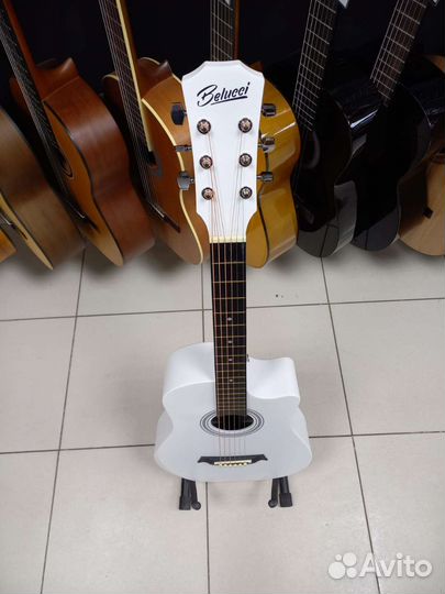 Акустическая Белая гитара Новая